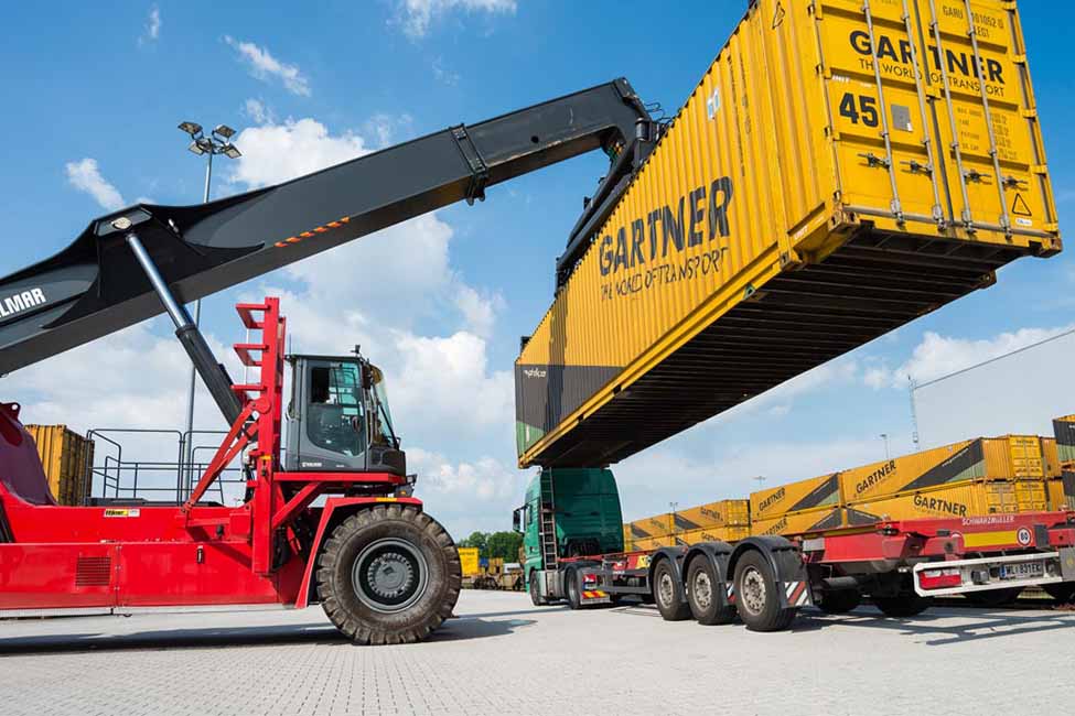 Mastering the Art of Efficiently Loading Cargo in Containers